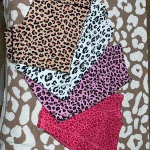 Fabletics Leopard 7/8 leggings